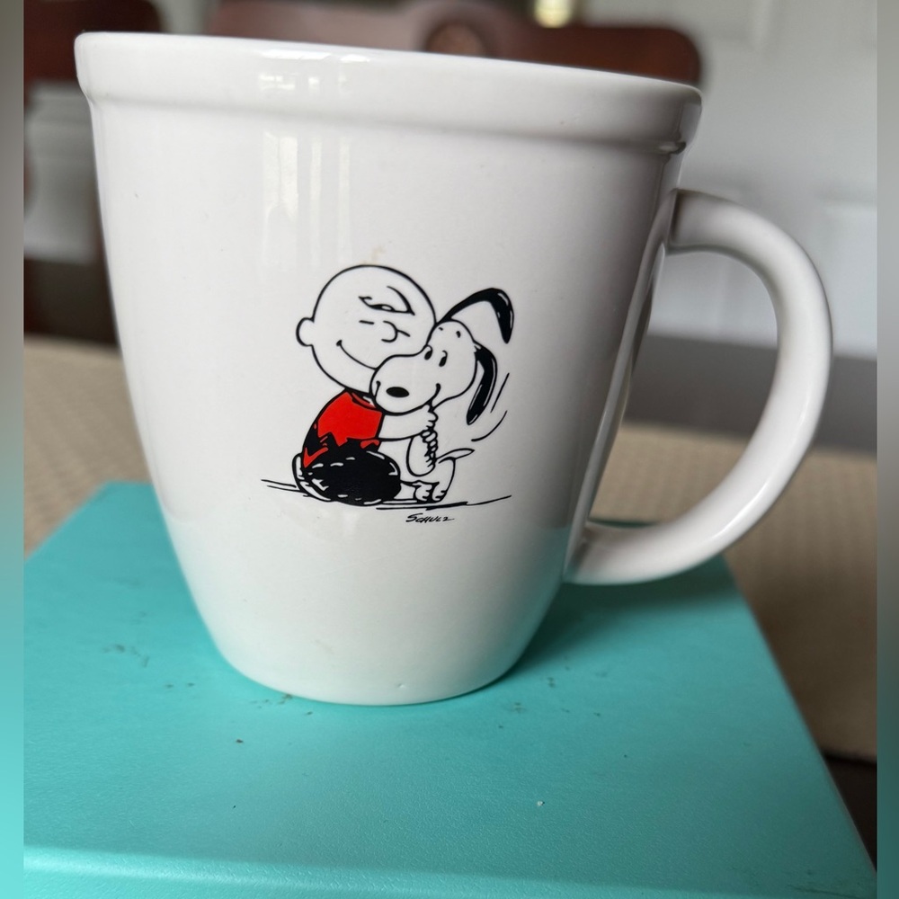 Charlie Brown & Snoopy Hallmark Hugging mug - Picture 3 of 7
